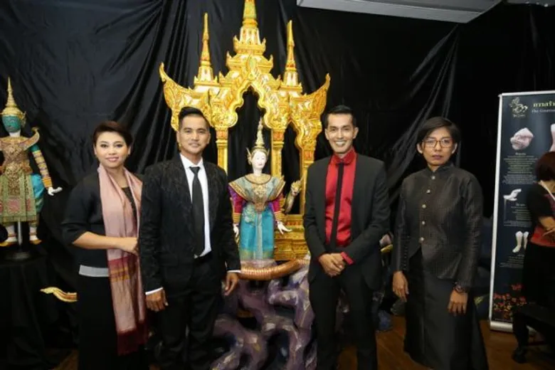 การแสดงหุ่นละครเล็กโจหลุยส์ "เรื่อง ครุฑานุภาพ" นระบบ HoLogram Light & Sound