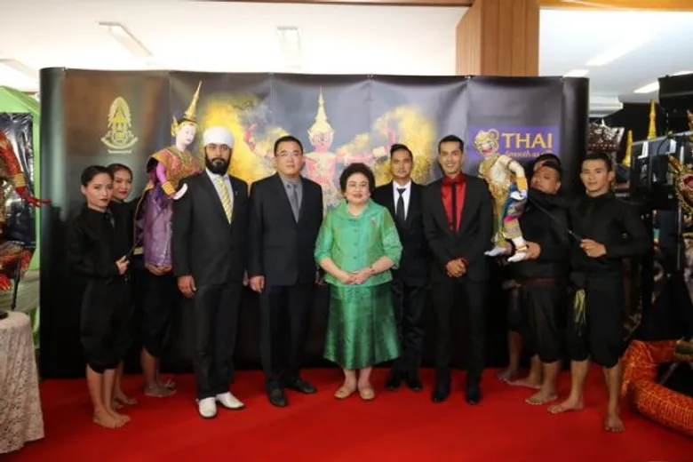การแสดงหุ่นละครเล็กโจหลุยส์ "เรื่อง ครุฑานุภาพ" นระบบ HoLogram Light & Sound