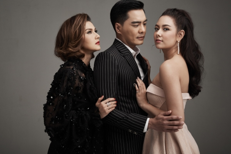 บทประพันธ์ : นุษาร บทโทรทัศน์ : แอนโทนี่ ...
