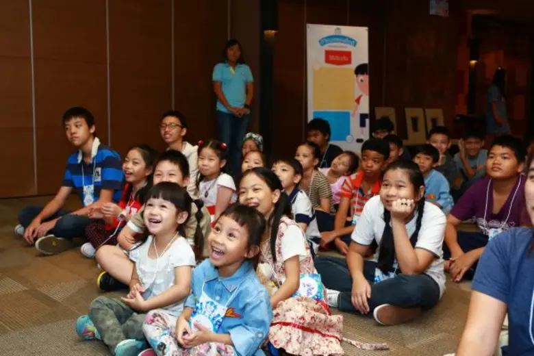 กว่า 300 ครอบครัวตื่นตัวแก้ปัญหาลูก “ติดจอ-ติดเกม” พ่อ แม่ ลูก จูงมือเข้าอบรมค่าย “ดิจิตอลของเด็กดี” หวังลดภาวะเสี่ยง ร่วมจัดสรรชีวิตครอบครัวให้สมดุล สสส. กระตุ้นสร้างการรู้เท่าทันสื่อให้กับเด็กและเยาวชน
