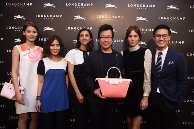 ลองฌอมป์ ฉลองเปิดตัว แฟล็กชิพ สโตร์ แห่งแรกในประเทศไทย สุดยิ่งใหญ่ โชว์กระเป๋าออกแบบพิเศษ เพื่อ “ประเทศไทย” ใบเดียวในโลก และเชิญ อเล็กซ่า ชุง สไตล์ไอคอนระดับโลกมาเซอร์ไพรส์แขกฯ ในงาน