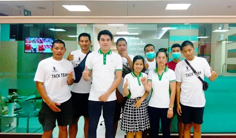 ภาพข่าว: สถาบันกวดวิชา Tack Team ตรวจสายตาที่ศูนย์เลสิค