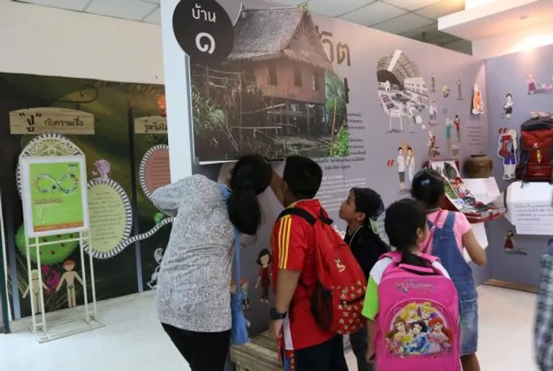 ไปรษณีย์ไทย เปิด “แสตมป์นิทรรศน์ 100 ปี สถานีรถไฟกรุงเทพ” ชวนสนุกฉุกฉัก...หัวลำโพง ต้อนรับเปิดเทอม
