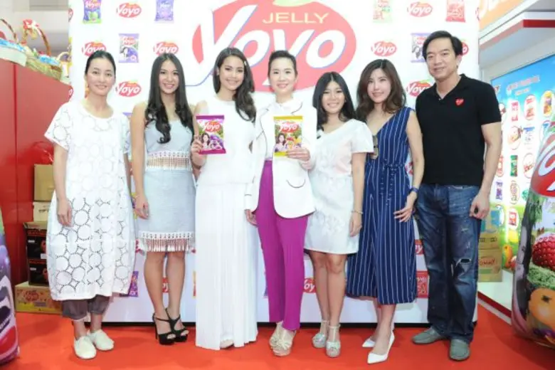 อจลา สุทธิสัมพัทน์ (กลาง) รองประธานกรรมการ บริษัท ย...