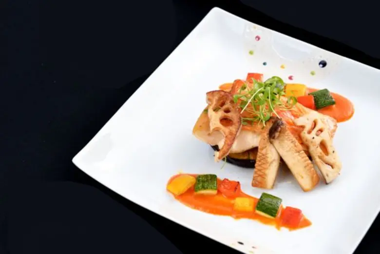 ห้องอาหาร ยามาซาโตะ (Yamazato) โรงแรม ดิ ...