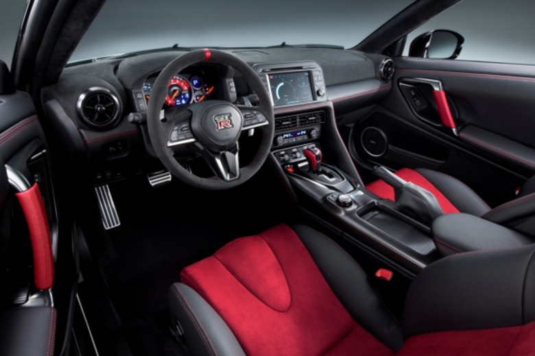 นิสสัน เปิดตัว Nissan GT-R NISMO ปี 2017 สู่ความเหนือชั้นอีกระดับ พร้อมพิสูจน์อีกขีดขั้นของสมรรถนะที่ สนาม เนือร์บูร์ก-ริง ประเทศเยอรมนี