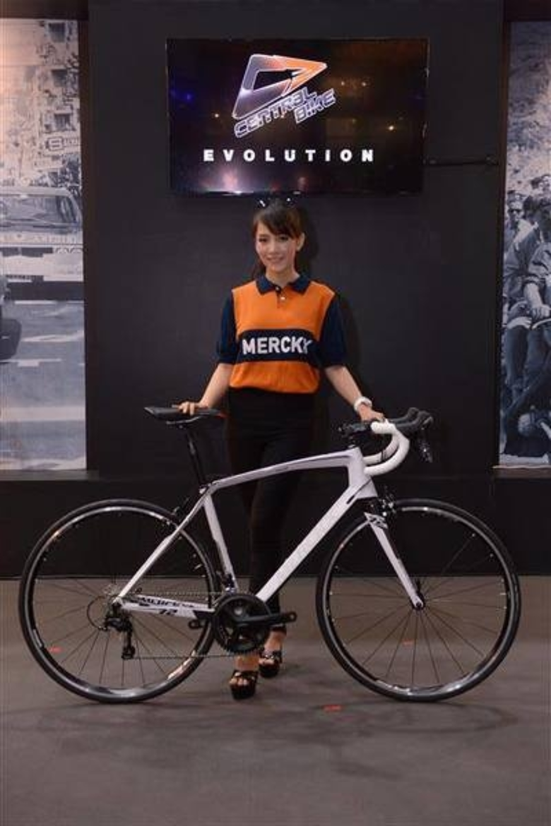 Eddy Merckx พร้อมเปิดตัว Ambassador ผู้หญ...