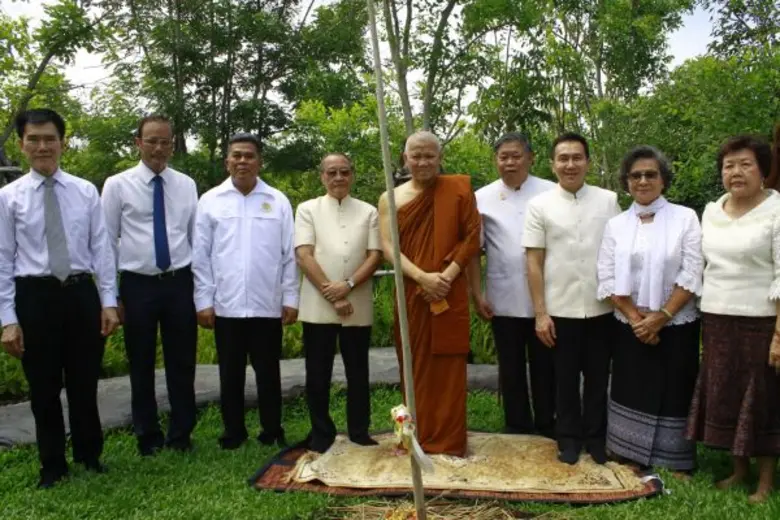 ดร.สุเมธ ตันติเวชกุล เลขาธิการมูลนิธิชัยพ...