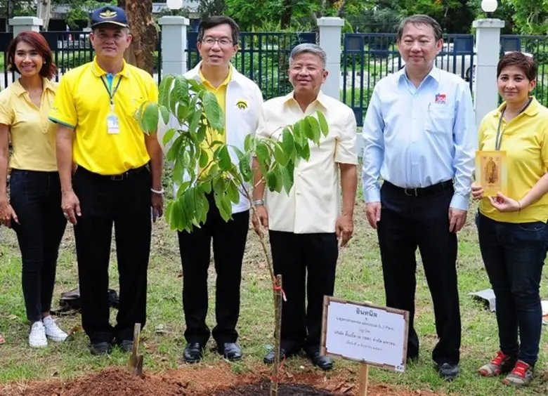นายอภิชัย ซอปิติพร รองกรรมการผู้จัดการใหญ...