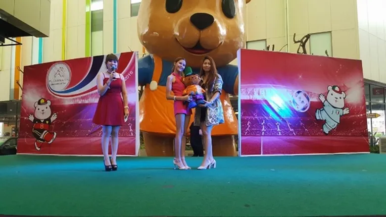 สุดฟินกระทบไหล่ “ไข่มุก เดอะวอยซ์” ณ เพลินนารี่ มอลล์ (วัชรพล)