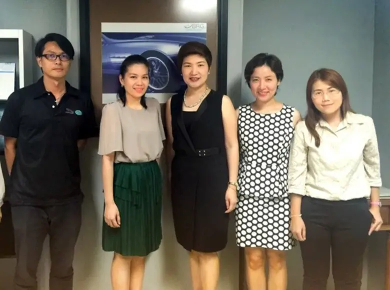 เมื่อเร็วๆ นี้ นางสาวชลลธร ศรีรัตนประภาส (คนที่ 2 จ...