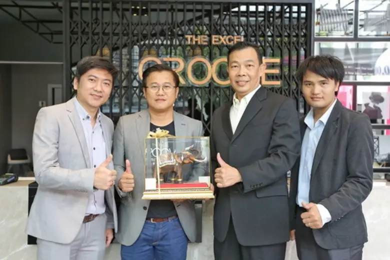 นายชาย สังขบุณย์ (ที่ 2 จากขวา) ผู้อำนวยก...