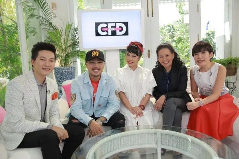 ทีวีไกด์: รายการ “คลับ ฟรายเดย์ โชว์ based on celeb story” “ตุ๊กกี้” เปิดใจพร้อมน้ำตาใน “คลับ ฟรายเดย์ โชว์” เผย “บูบู้” เคยออกปากบอกเลิก !!