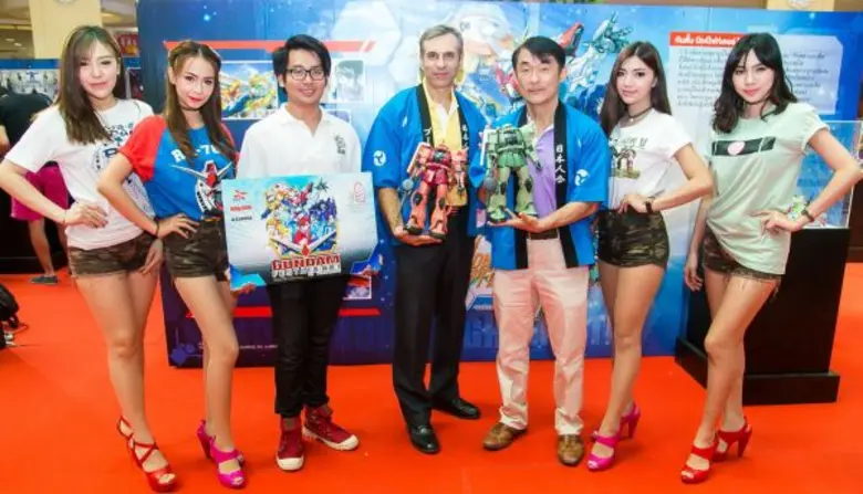 มร. ฟูมิโอะ นิชิโอกะ ประธานสมาคมญี่ปุ่นจั...