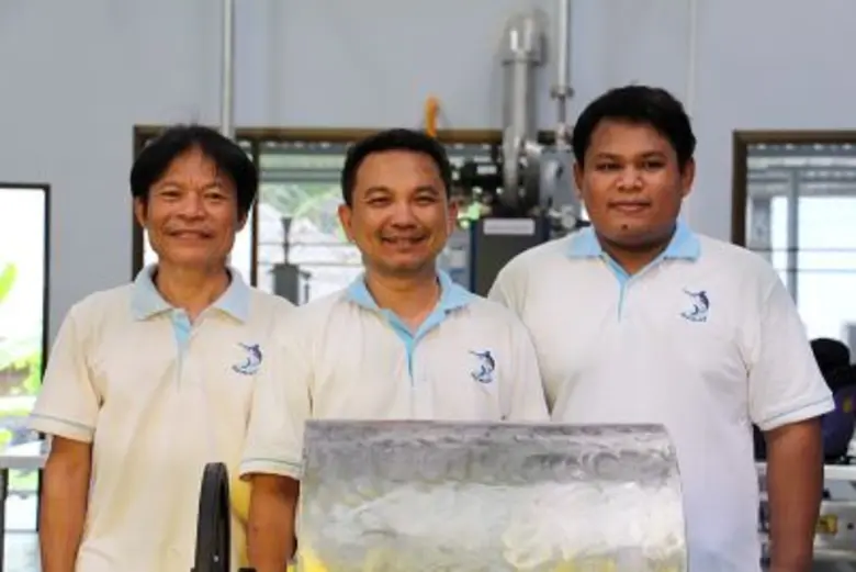 กรมประมงปรับโฉม “เครื่องขอดเกล็ดปลา” รุ่นใหม่ล่าสุด ครบวงจรทั้งขอดเกล็ดและคลุกเคล้าสูตรหมักได้ในเครื่องเดียว