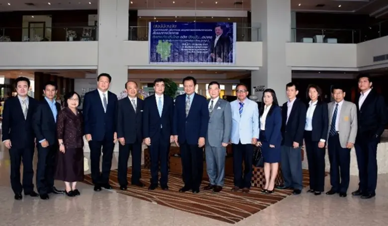 พณฯท่านอภิสิทธิ์ เวชชาชีวะ อดีตนายกรัฐมนต...