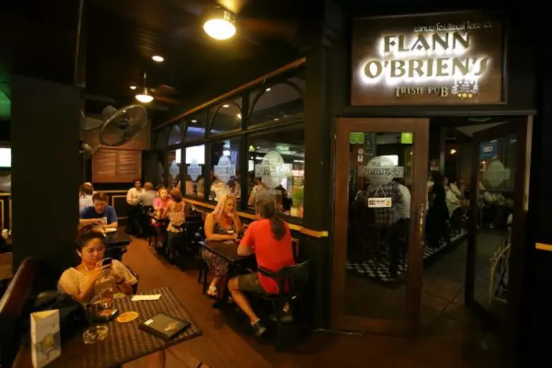 ฟลาน โอเบรียนส์ ไอริชผับ ร้านอาหารและผับส...