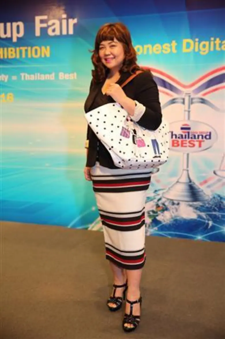 อินทิรา นาคสกุล แห่ง บริษัท ไอ.ซี.ซี.อินเ...