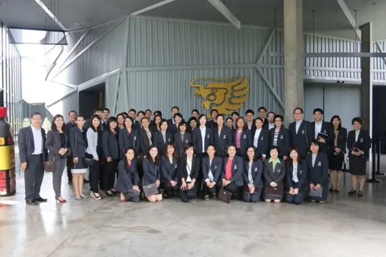 รศ.ดร.ทิพรัตน์ วงษ์เจริญ รองอธิการบดีอาวุ...