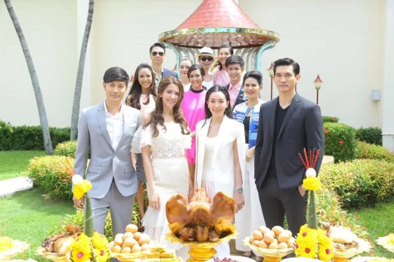 "หน่อย-บุษกร" ถือฤกษ์ดีลั่นฆ้องบวงสรวง "ระเริงไฟ" จับ2ซุปตาร์ "เคน-ธีรเดช" และ "นุ่น-วรนุช" ประชันฝีมือ