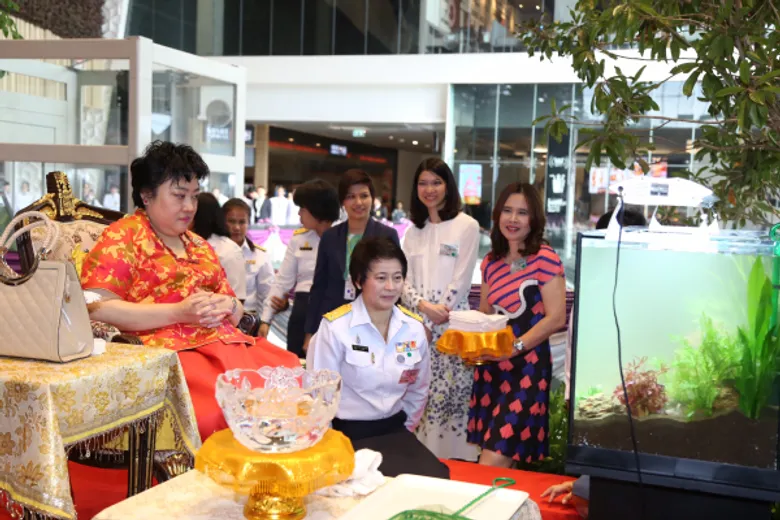 พระเจ้าวรวงศ์เธอ พระองค์เจ้าโสมสวลี พระวรราชาทินัดดามาตุ เสด็จทรงจัดตู้ปลา ในงาน “วันประมงน้อมเกล้าฯ ครั้งที่ 28 ที่สุดแห่งการประกวดปลาสวยงาม และแสดงพันธุ์สัตว์น้ำ ที่ยิ่งใหญ่และได้มาตรฐาน