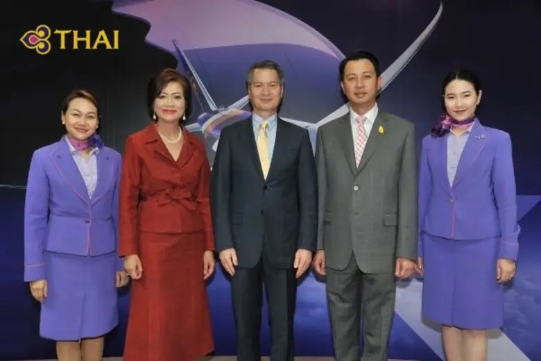 นายจรัมพร โชติกเสถียร (ที่ 3 จากซ้าย) กรรมการผู้อำน...