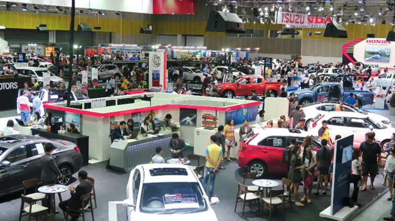 ประสบความสำเร็จอย่างล้นหลามกับงาน FAST Auto Show Thailand 2016 ยอดเงินสะพัดมากกว่า 2 พันล้านบาท