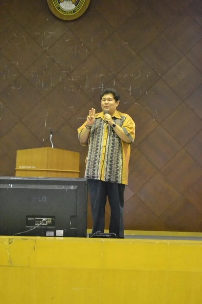 ประชุมนักศึกษาใหม่ภาคปกติ มรธ.สป.ประจำปีการศึกษา 2559