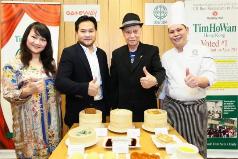 นางสาวราชพฤกษ์ อุบลศรี ผู้จัดการทั่วไป ศู...
