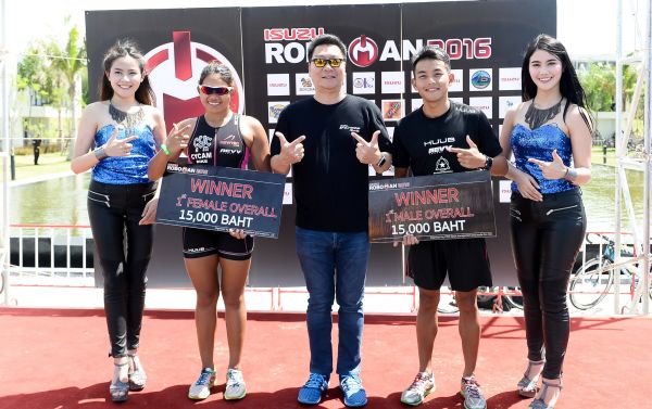 อีซูซุร่วมยินดีนักแข่งไทยกวาดแชมป์ไตรกีฬา “อีซูซุ โรโบแมน ไตรกีฬา 2559”