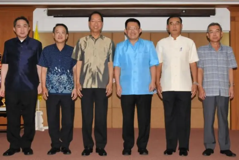 ดร.สมชาย หาญหิรัญ ปลัดกระทรวงอุตสาหกรรม (คนที่ 3 จา...