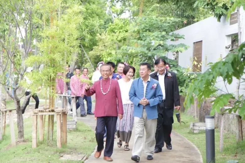 คุณบุญเลิศ บูรณุปกรณ์ นายกองค์การบริหารส่...