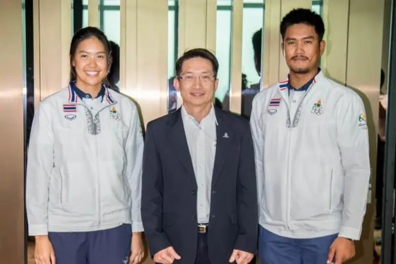 นายกิติศักดิ์ นวลจันทร์ฉาย (กลาง) รองกรรม...