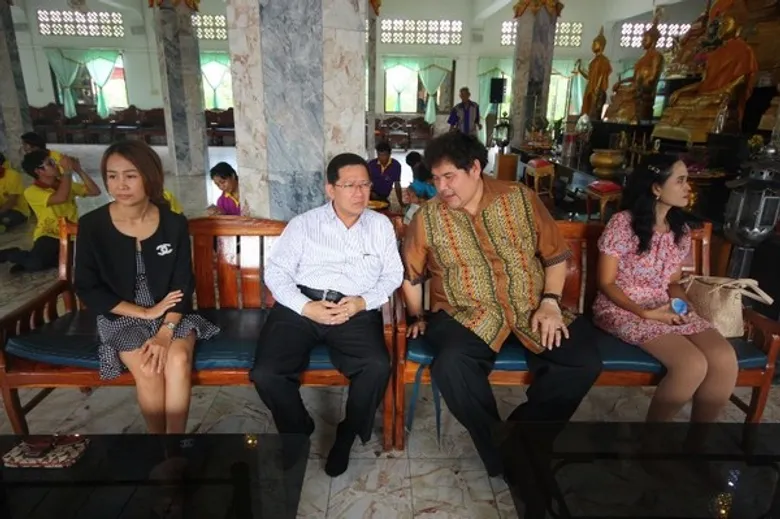 ราชภัฏธนบุรี สมุทรปราการ สืบสานประเพณีไทยแห่เทียนพรรษา ประจำปี 2559