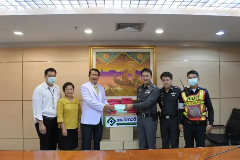 รพ.วิภาวดีใส่ใจสุขภาพตำรวจจราจร ภายใต้ co...