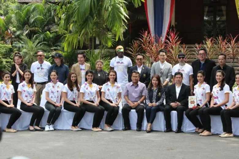 “นางสาวไทย2559 เดอะเรียลลิตี้” เดินทางลงพื้นที่จังหวัดนราธิวาส ศึกษาดูงานโครงการพระราชดำริฯ สร้างกิจกรรมสร้างรอยยิ้มแก่เจ้าหน้าที่และประชาชนในพื้นที่
