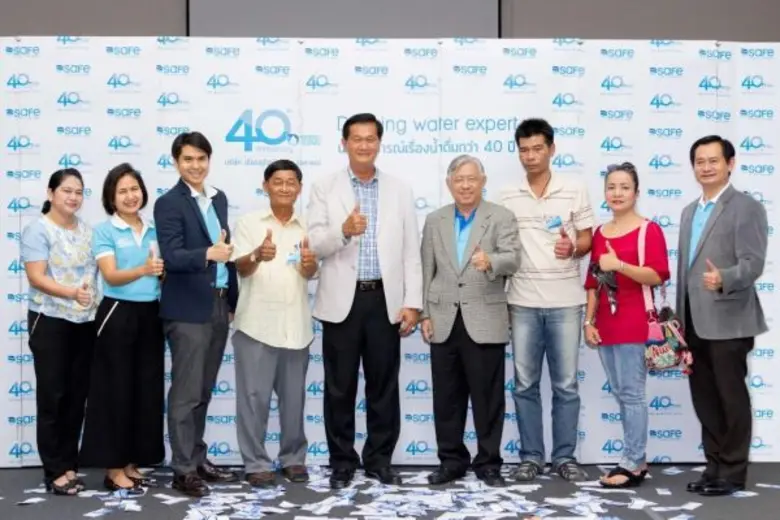 คุณวิรัช วงศ์นิรันดร์ (ที่ 4 จากขวา) กรรมการผู้จัดก...
