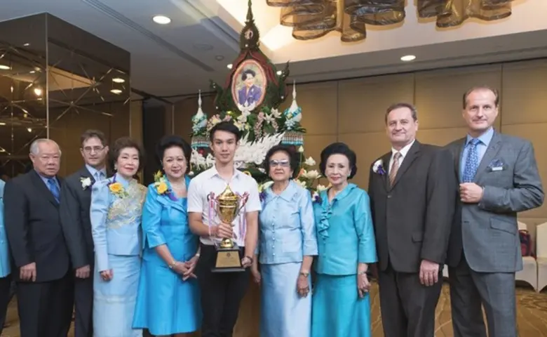 ท่านผู้หญิง ภรณีมหานนท์ รองราชเลขานุการใน...