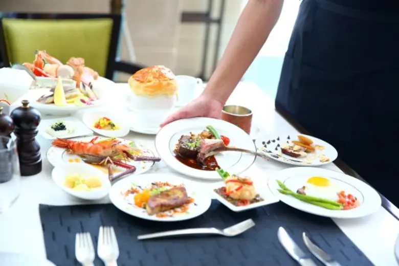 เชิญทุกท่านอิ่มอร่อยกับบุฟเฟ่ต์นานาชาติมื...