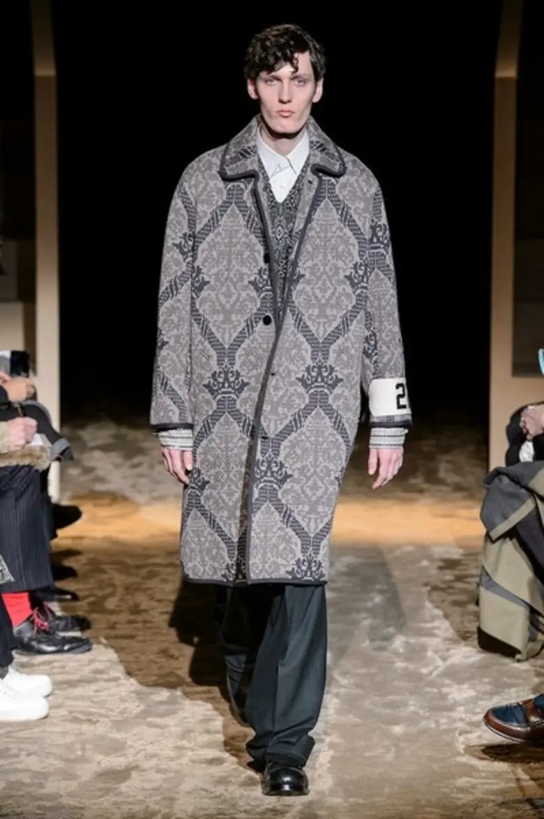 แอร์เมเนจิลโด เซนญ่า (Ermenegildo Zegna) แบรนด์เครื...