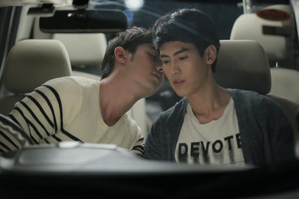 “ป๊อบ-ท๊อป” ปากประกบปาก จูบดูดดื่ม รื้อฟื้นความหลัง ใน “ลงเอย”