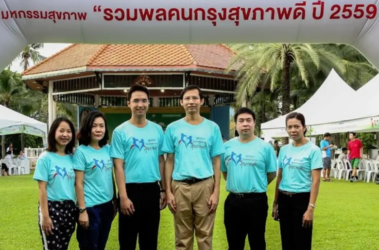 นายแพทย์ปรเมศวร์ ไตรภพ ผู้ช่วยผู้อำนวยการโรงพยาบาลก...