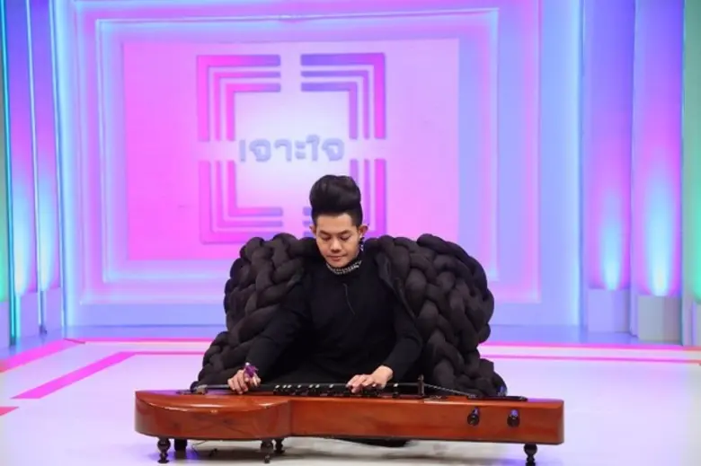 ทีวีไกด์: รายการ "เจาะใจ" ”เก่ง ธชย” เพราะหัวใจที่เป็นไทยคือแรงบันดาลใจสู่ความสำเร็จ