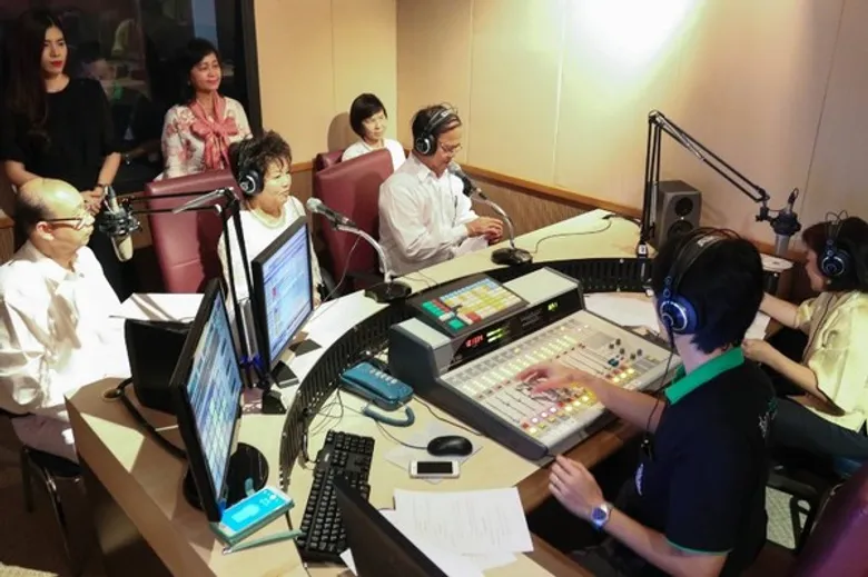 เปิดสถานี RU Easy Radio