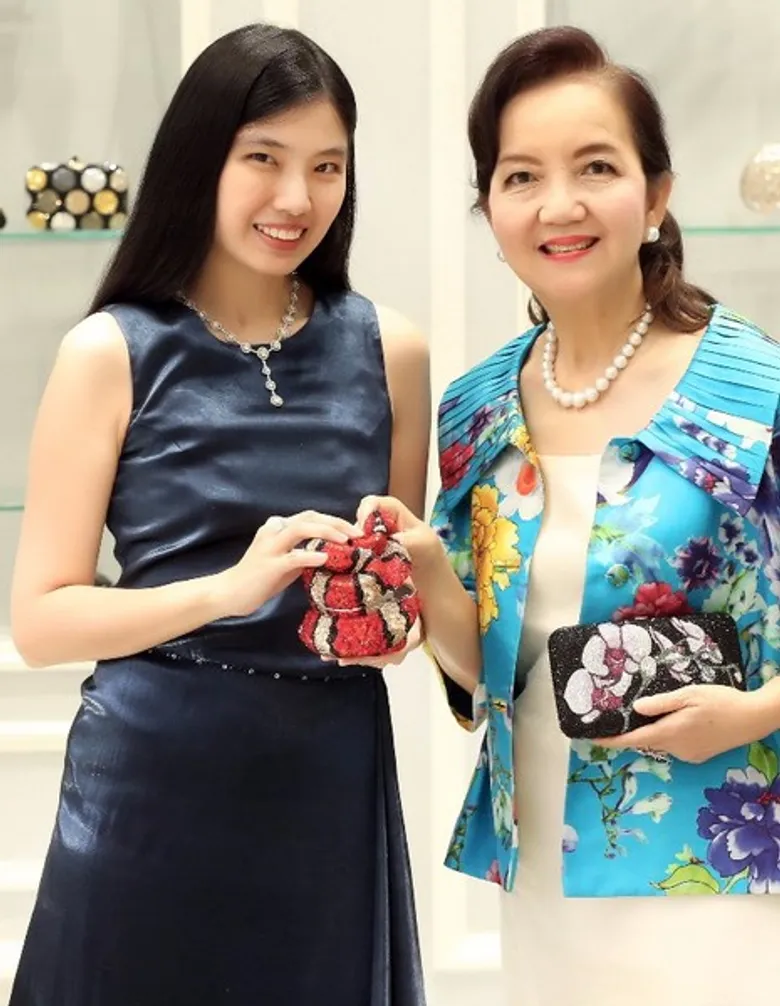 ดิ เอ็มโพเรี่ยม - ดิ เอ็มควอเทียร์ จัดเอ็กซ์คลูซีฟเวิร์คช้อปบอกรักแม่ด้วยคอลเลคชั่นครื่องประดับชั้นสูงและแบรนด์แฟชั่นระดับโลก