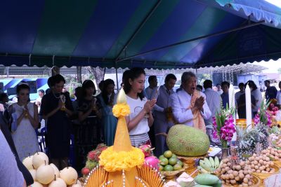 นก สินจัย ถือฤกษ์ดีจัดพิธีบวงสรวง ตะวันยอแสง ดึงพระเอกผิว ป๋อ ณัฐวุฒิ ประกบคู่ นางเอกหวาน น้ำตาล พิจักขณา