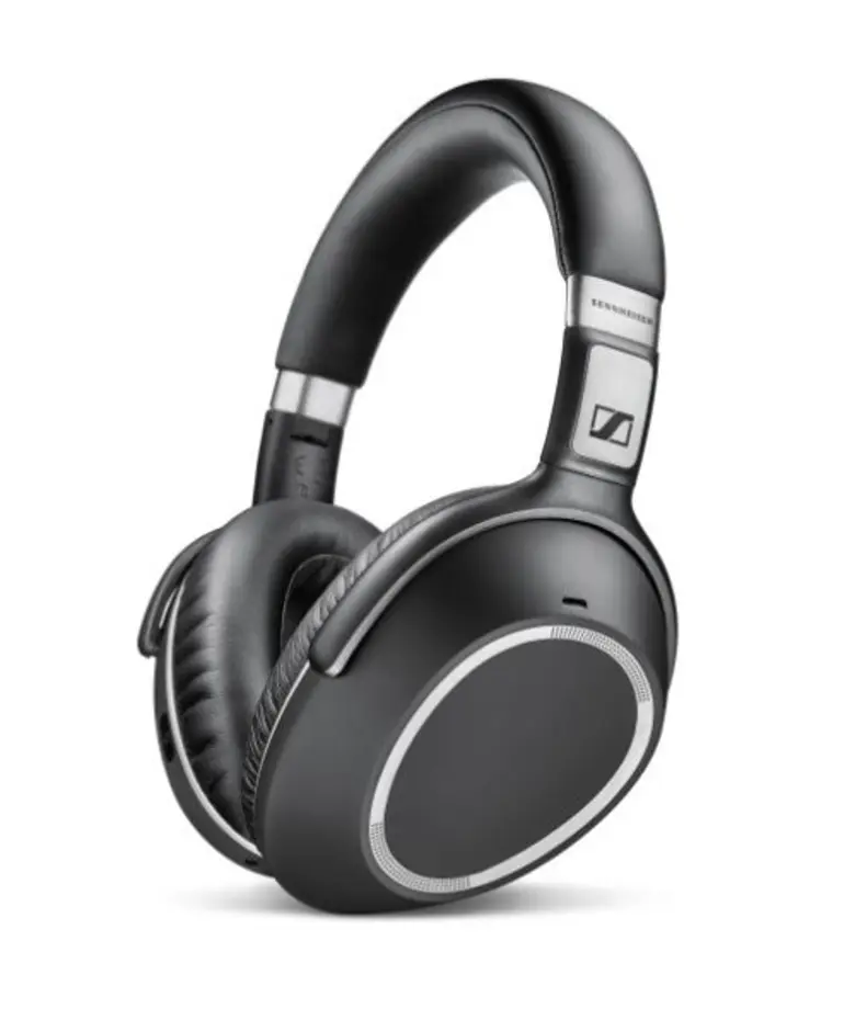 เปลี่ยนโลกการเดินทางของคุณ หูฟังไร้สายเซนไฮเซอร์ PXC 550 มอบชั่วโมงการทำงานได้นานกว่า แก่ประสบการณ์การเดินทางอันชาญฉลาด