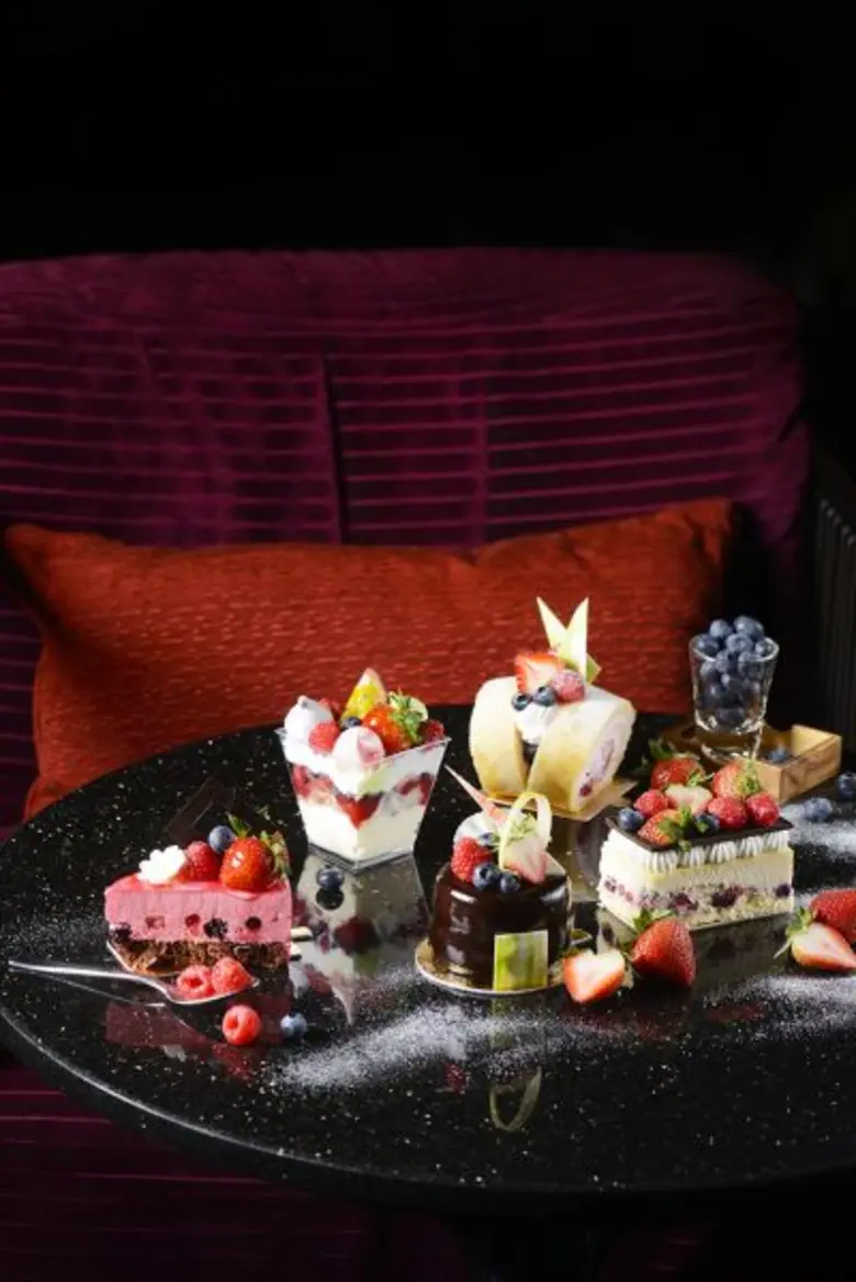 โปรโมชั่น “เทศกาลเบอร์รี่ขนมหวาน” โรงแรมเรเนซองส์ กรุงเทพฯ ราชประสงค์
