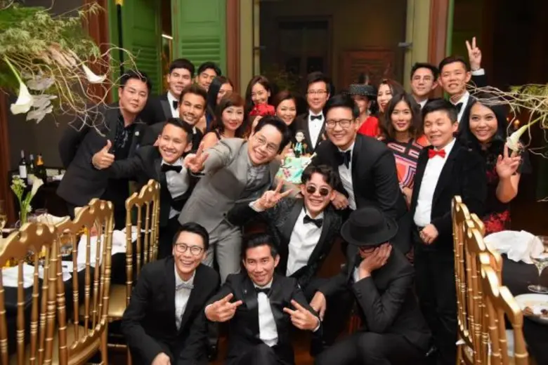 เซเลบริตี้ – คนดัง รวมตัว “ซิทดาวน์ดินเนอร์ การกุศล” ฉลองความสำเร็จ AIC Clinic ก้าวสู่ระดับอินเตอร์