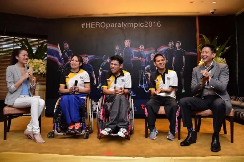 เปิดแคมเปญ #HEROparalympic2016 อบอุ่น เซเลบฯ คนดัง นั่งส่งกำลังใจเชียร์ “ฮีโร่ไทย” ชิดติดขอบเวที